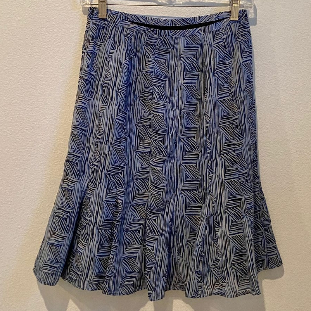 Loft Fully Lined Polyester Flowy Skit - image 2